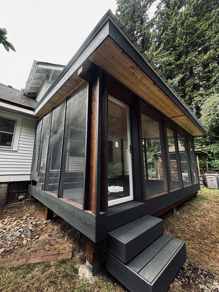 Enclosed patio - Timbermen Fencing & Decking